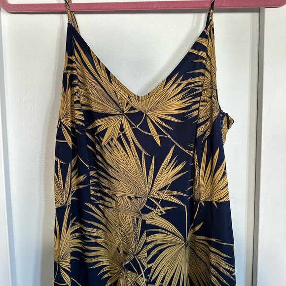 Culotte Jumpsuit - Picture 2 of 3